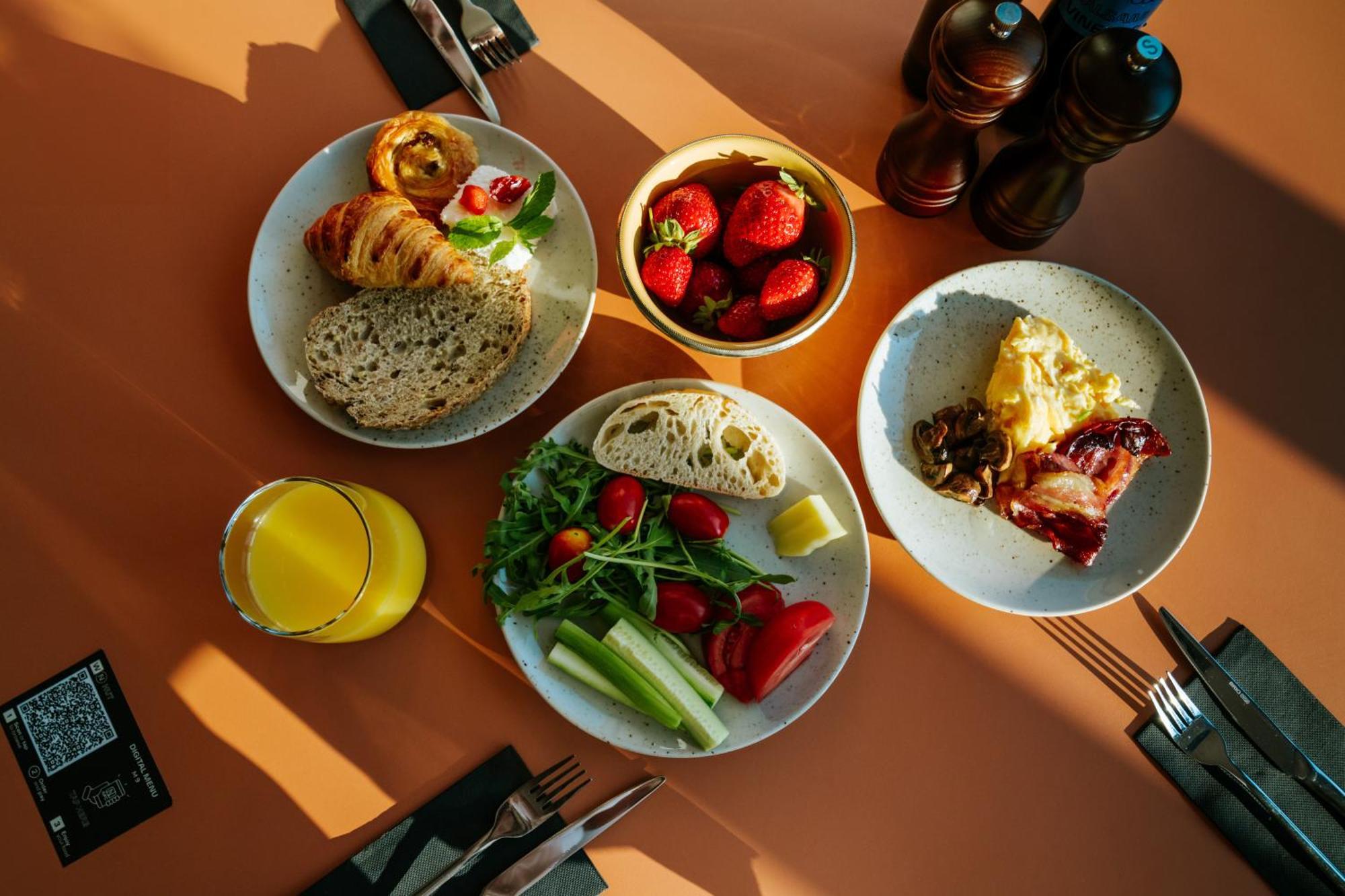 Wn Lab Hotel - Including Breakfast And Parking Софія Екстер'єр фото